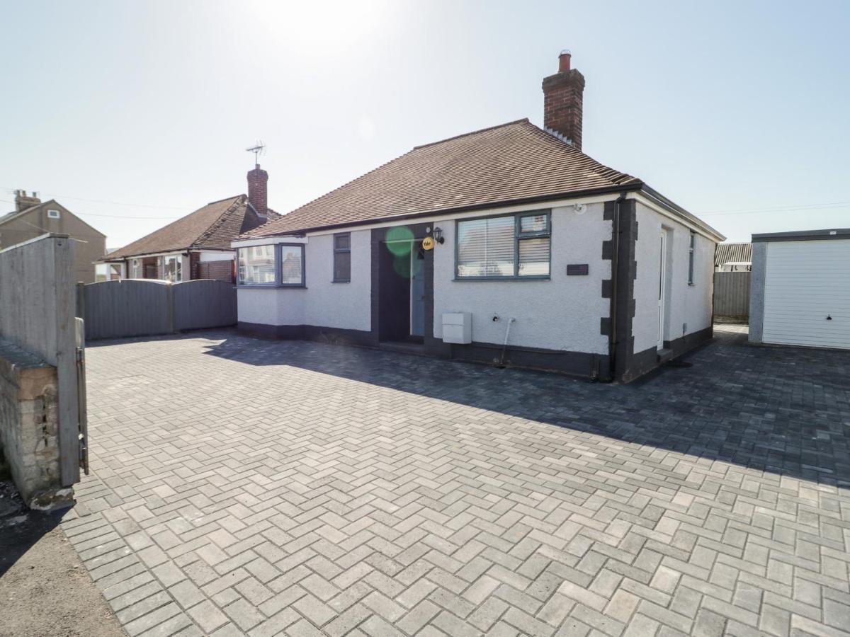 Seaside Retreat Prestatyn Exterior foto